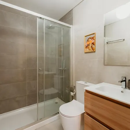 Mary Orange - No 236 Rc E - Elegant Two-bedroom Urban Retreat