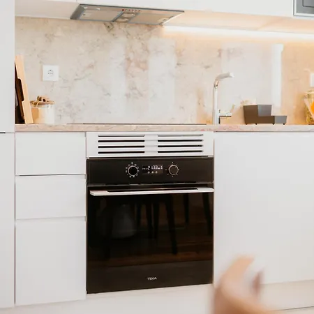 דירה Mary Orange - No 236 Rc E - Elegant Two-bedroom Urban Retreat ליסבון